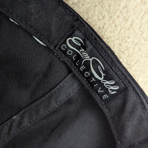 Snapback 6 Panel Hat - Picture 6 of 7